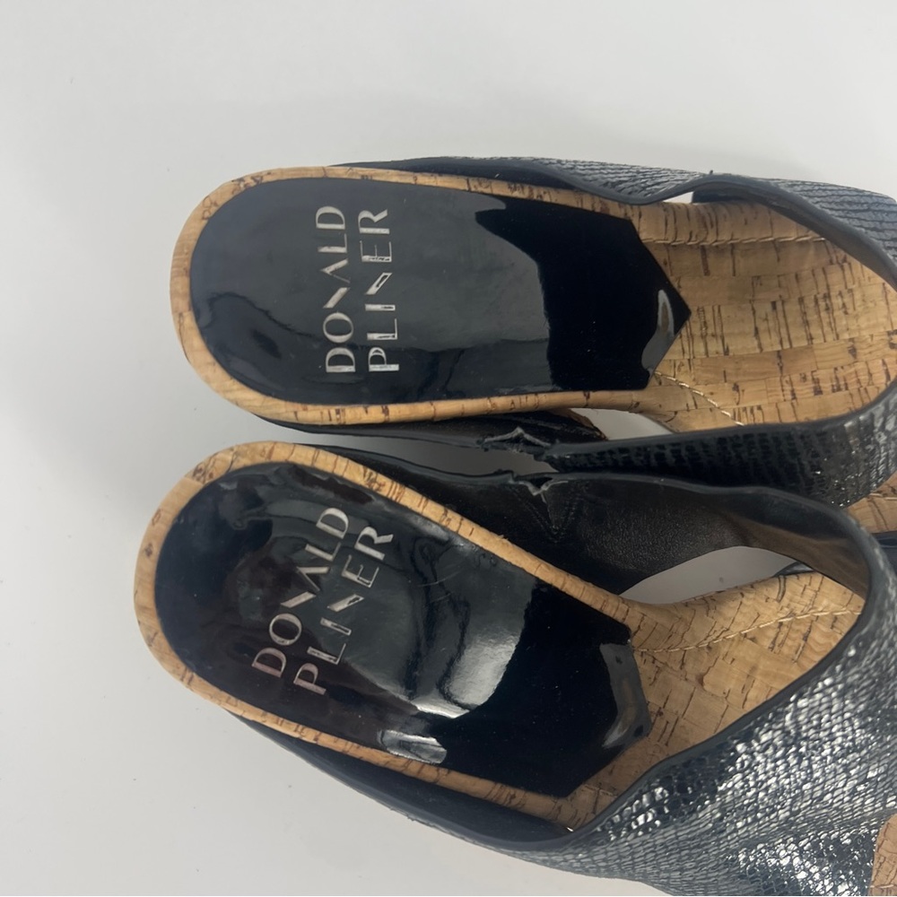 Donald Pliner Black Wedge Sandals Gretta - Picture 7 of 14
